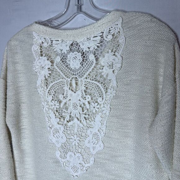 Knox Rose Cream V-Neck Sweater. Size Small. - Picture 5 of 6